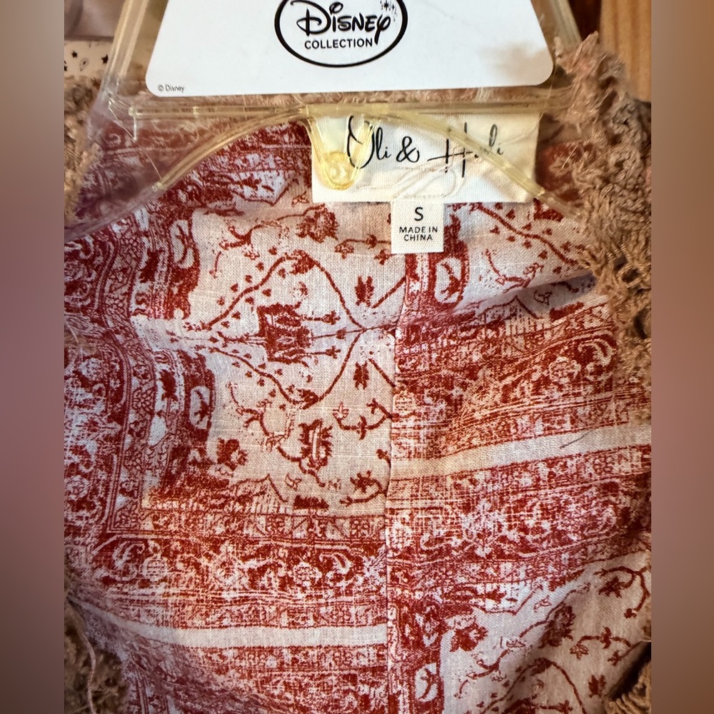 Boho Floral Crochet Trim Poncho NWOT - Picture 4 of 4